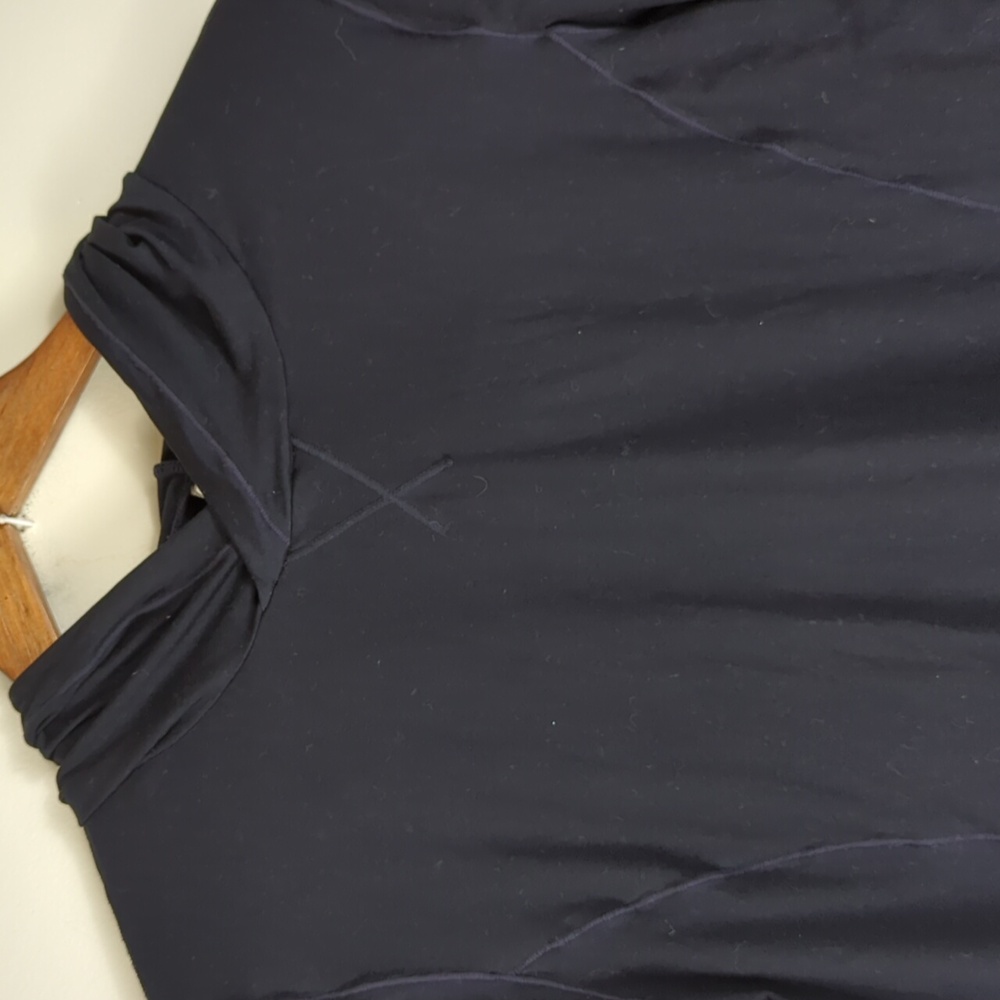 Fabletics Hooded Top - Picture 2 of 7